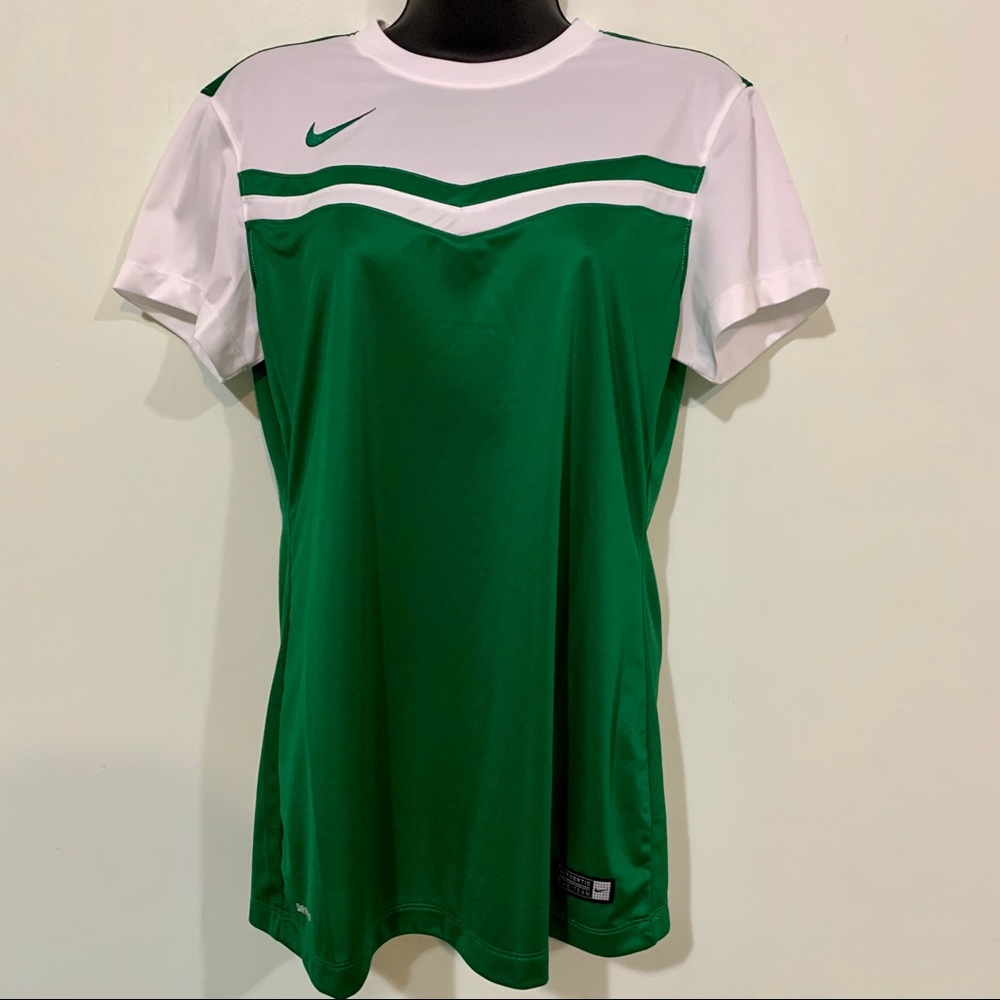 NWOT - Nike Dri Fit Shirt